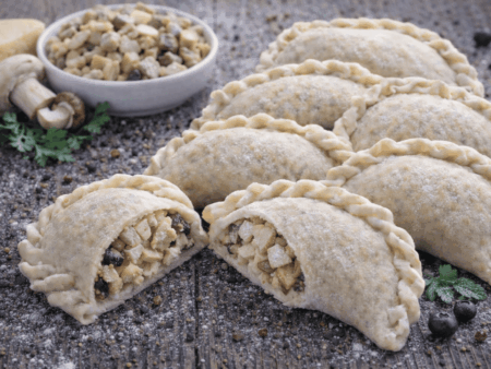 6 450x338 - Вареники с курицей и грибами