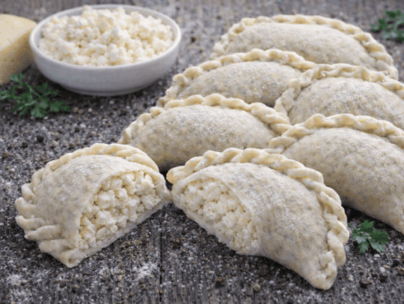 8 450x338 - Вареники с сыром